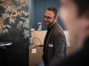 Karl Rekeczki, Head Software Innovation, spricht am Low Code-Event von Inacta