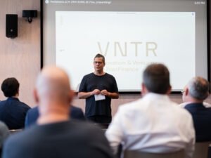 Alain Veuve, CEO & Founder Parashift, ist Experte im Bereich KI-gestützte Prozessautomatisierung.