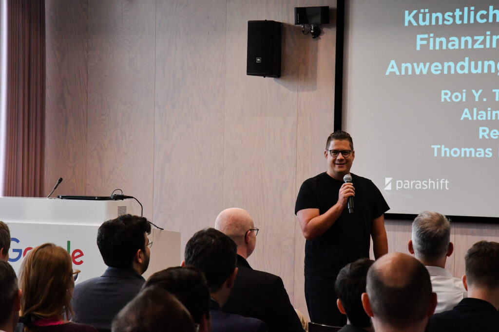 Alain Veuve, CEO von Parashift, präsentiert