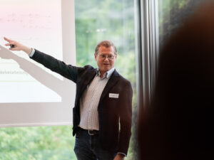 Martin Busl bei seiner Präsentation am Digital Health-Event der Inacta