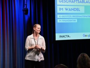 Bianca End von Google Cloud spricht am Joint Event von Inacta, Parashift und Google über AI-gestützte Prozessautomatisierung