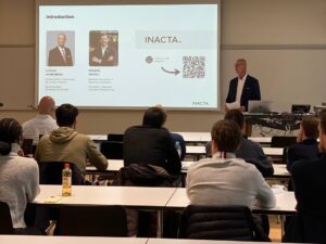 Studierende während des Workshops an unserem Praxisevent AI für Callcenter an der HSLU
