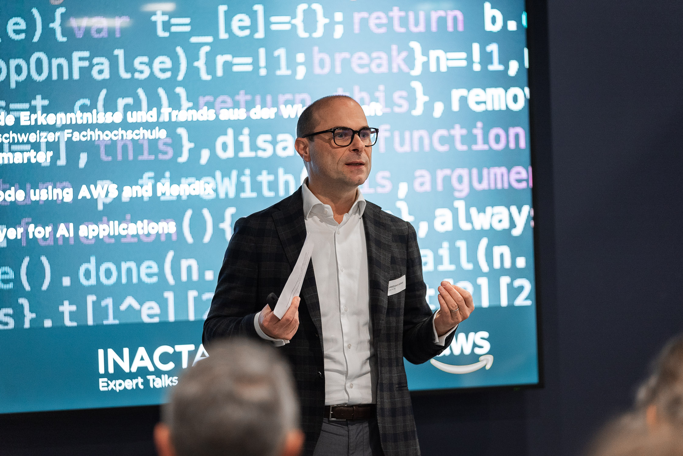 Christian Di Giorgio von Inacta moderiert den Inacta Expert Talk zu Low-Code und AI