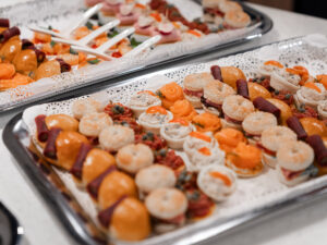 Fingerfood beim Inacta Expert Talk zu Low-Code und AI