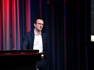 Reto Beeler von SWICA spricht über AI im Finanzsektor