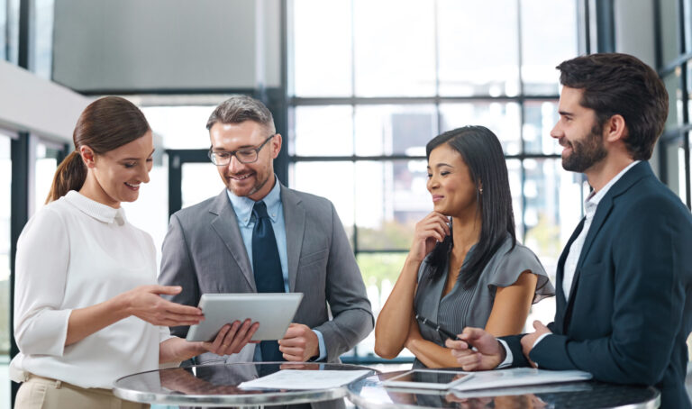 IT-Outsourcing mit Expertenfokus: IT-Expertise nach Bedarf mit Smart Sourcing von Inacta.